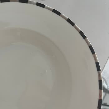 Karaca Yemek Tabaklarının Boyaları Çıkıyor