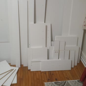 Atlantik Çam Renkli Gardırop Yerine Beyaz Gardırop Gönderildi