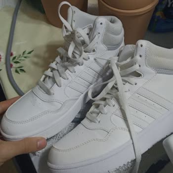 Adidas Ayakkabısındaki Belirgin Renk Farkı Üretim Kusuru Olarak Kabul Edilmedi