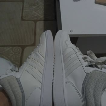 Adidas Ayakkabısındaki Belirgin Renk Farkı Üretim Kusuru Olarak Kabul Edilmedi