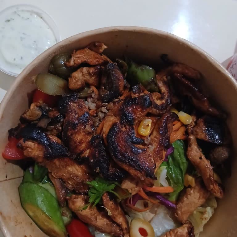 Green Salads Yanmış Tavuklu Salata Kalite Şikayeti