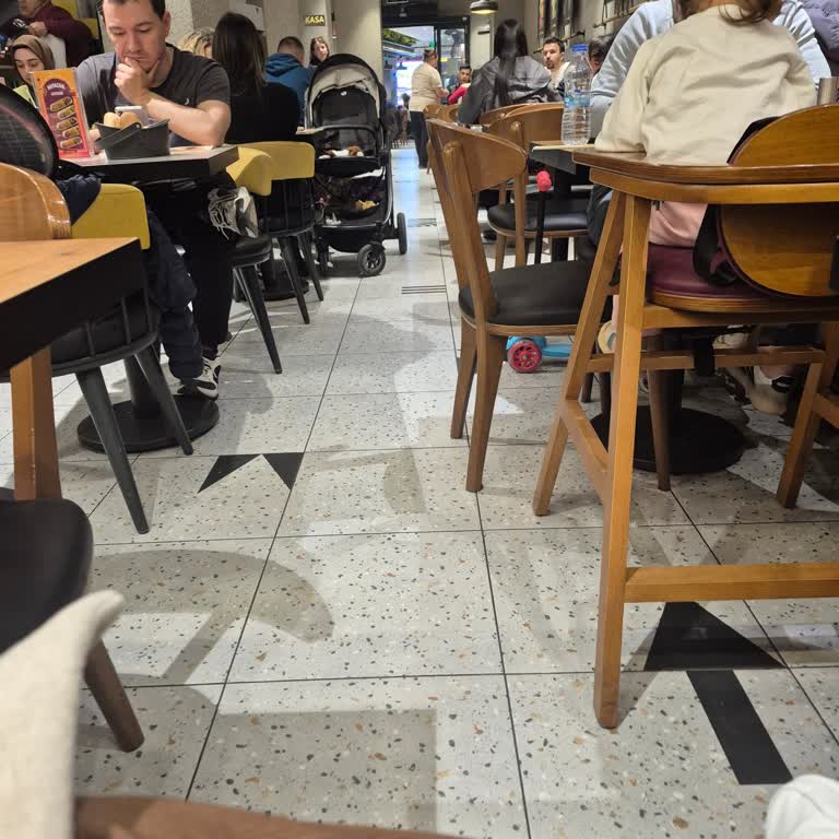 İftar Saatinde Personel Yetersizliği Nedeniyle Kötü Hizmet