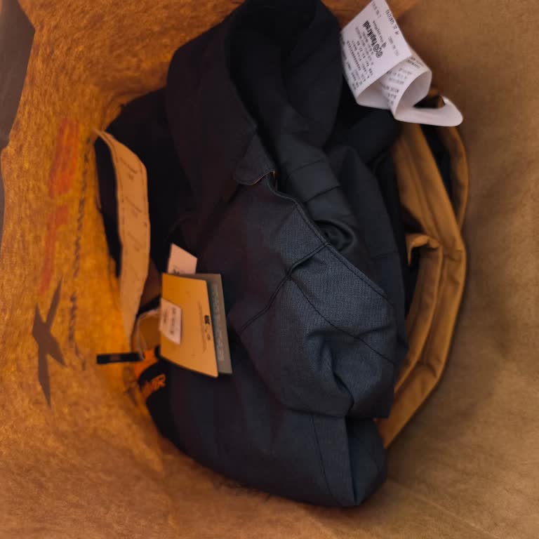 Kullanılmamış Ceket İçin İade Reddi Ve Hediye Kartı Teklifi