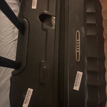 Jet Uçuşunda Teslim Aldığım Nuovo Valiz Kırıldı Ve Değişim Talep Ediyorum