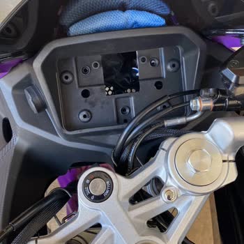 Yeni M250R Motosikletimde Çizik, Yağ Kaçaklı Ve Sıfır Km Sorunlarıyla Hatasız Değişim İstiyorum