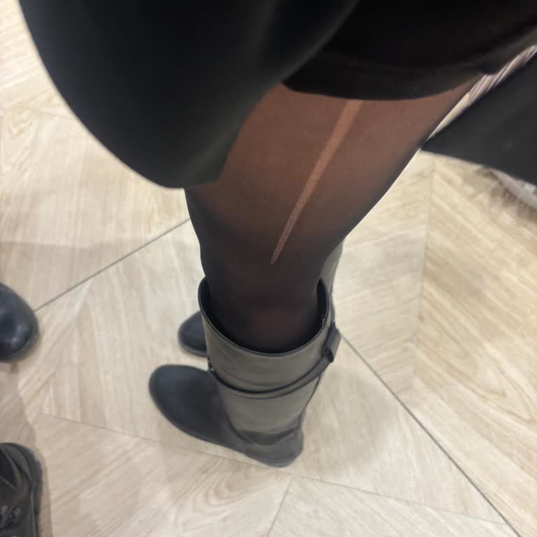 Korupark Bursa Şubesinde 1 Dakikada Çorap Kaçırması Ve İade Reddi