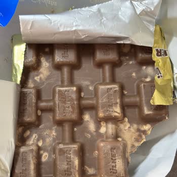 Beyaz Lekeler Ve Kötü Tatlı Ülker Çikolatası Şikayetine Yanıt Alınamadı