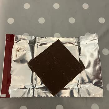 Tadelle Tablet Çikolatalarında Yaldızlı İç Ambalaj Yokluğu Ve Hijyen Endişesi