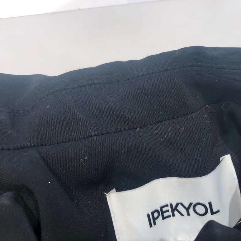 Kısa Sürede Kumaş İplerinin Çıkmasıyla Karşılaştığım Ayıplı Bluz