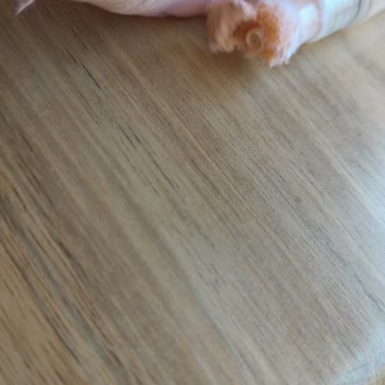 Nivea Göz Altı Kremi Ucundaki Sert Plastik Parça Cildimi Çizdi Ve Müşteri Hizmetine Ulaşamıyorum