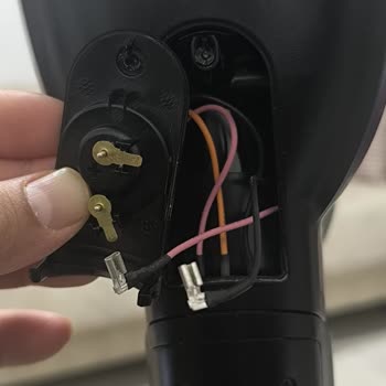 Philips 8000 Dikey Süpürge Batarya Ve Şarj Kapağı Arızası İçin Ücretsiz Değişim Talebi