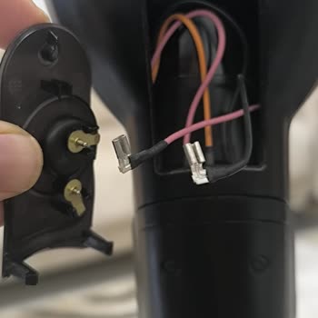 Philips 8000 Dikey Süpürge Batarya Ve Şarj Kapağı Arızası İçin Ücretsiz Değişim Talebi