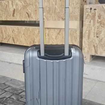 Kırık Valiz Ve Tazminat Yanıtı Bekleyen Şikayet