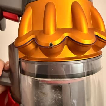 Dyson V15 Detect'te Boya Soyulması Ve Çekiş Gücü Düşüşü Garanti Talebi