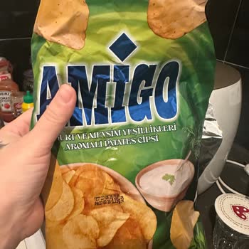 Şok Market Amigo Cipsinde Hamam Böceği Bulunması Sağlık Endişesi Yaratıyor