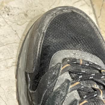 Cepte Şok Ayakkabısında Yırtık Sorunu Ve Garantisiz İade Talebi