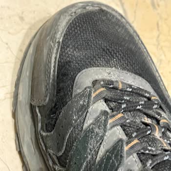 Cepte Şok Ayakkabısında Yırtık Sorunu Ve Garantisiz İade Talebi