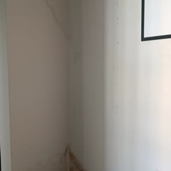 Egemen İnşaat Deprem Konutunda Su Sızıntısı Ve Isıtma Arızası Yaşanamaz Hale Getirdi