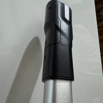 Philips SpeedPro Max Dikey Süpürgede Kronik Bağlantı Çatlağı