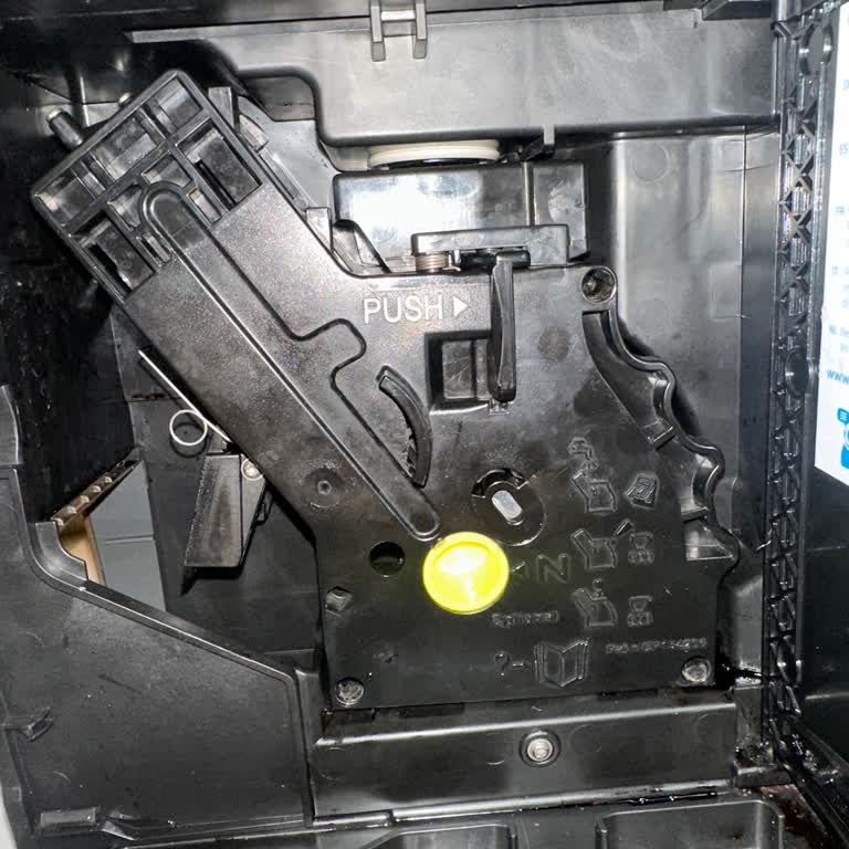 Tekrarlayan Sıkışma Arızasıyla Philips 5400 Espresso Makinesinin Değişim Talebi