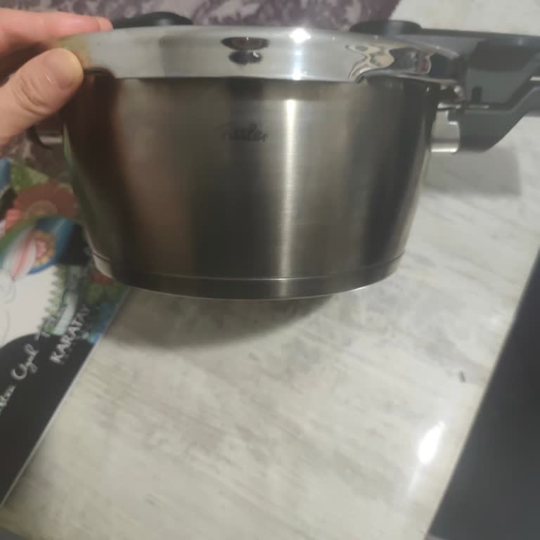Fissler Düdüklü Tencere Az Kullanıma Rağmen Karardı