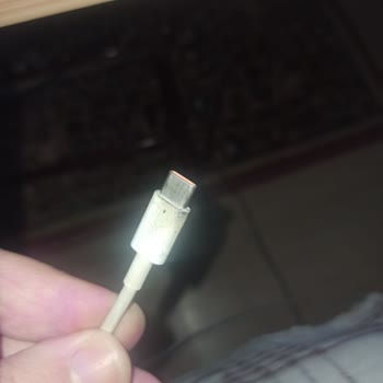 Honor 90 Batarya Patlaması Evde Yangın Tehlikesi