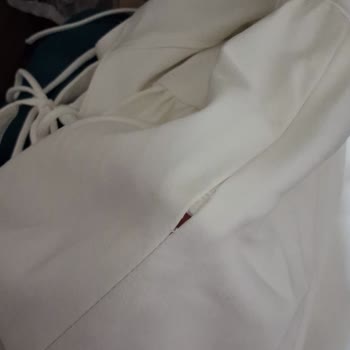 Zara'dan Aldığım Elbiselere Gelen Defolu Durum Ve Mağduriyetim