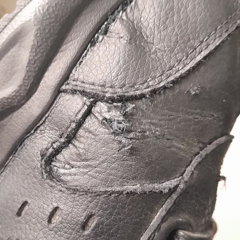 Skechers Erkek Spor Ayakkabısının Dikişlerinin Açılması Ve Şikayetime Kullanıcı Hatası Dönülmesi