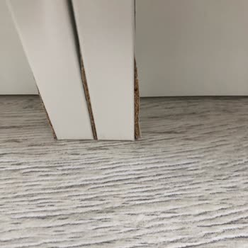 IKEA Billy Kitaplığının Kaplaması Kısa Sürede Kabardı Ve Yanıt Gelmedi