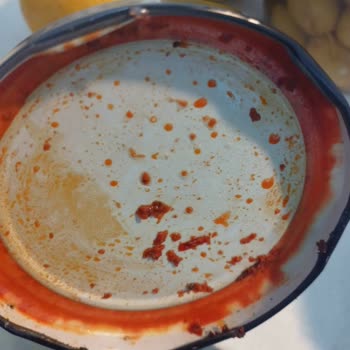 Gürtat Mandıra Ve Şarküteri Ürünün Ekşi Ve Bozuk Olduğunu Fark Ettim