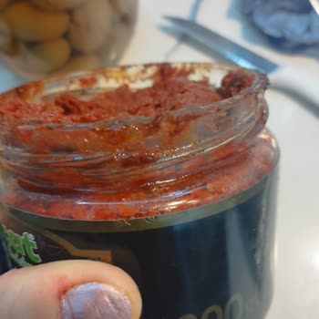 Gürtat Mandıra Ve Şarküteri Ürünün Ekşi Ve Bozuk Olduğunu Fark Ettim