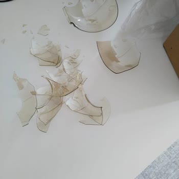 Kırık Avize Ve Geciken Geri Ödeme