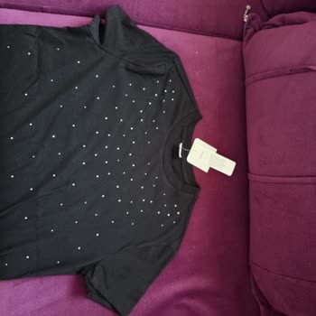 LCW’den Aldığım Siyah T-Shirt Kalitesiz Ve Şeffaf, İade/Değişim İstiyorum