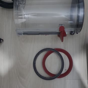 Dyson V15 Toz Haznesi Parçası Çıktı, Destek Çözüm Sunmadı