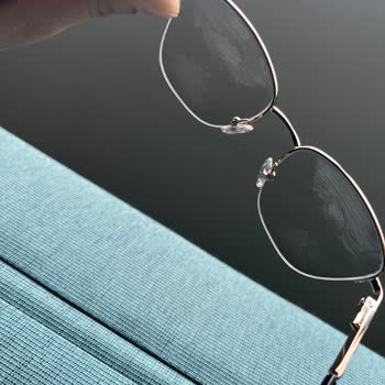 Yanlış Cam Ve Çizik Bulunan Yedek Gözlükte Garanti Kapsamında Değişim Talebi