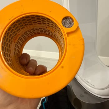 Dyson Filtreleri Ambalajsız, Kirli Ve Sigara Kokulu; Yeni Filtre Talebi Gecikiyor