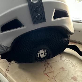 Satın Alınan Kayak Kaskının Ayar Aparatı Çöktü, Değişim Talebim Reddedildi