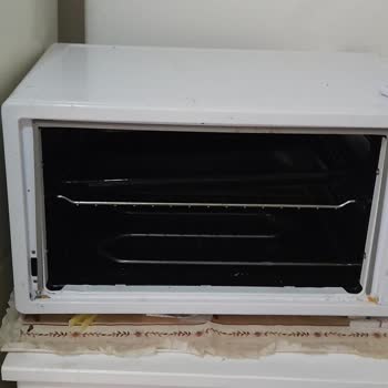 Fırın Kapağı Kullanım Olmadan Patladı, Servis Kullanıcı Hatası Dedi Ve Ücret Talep Etti