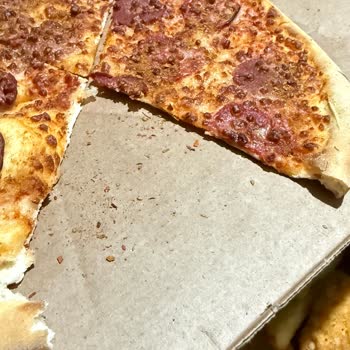 Sarıgazi Domino’s Şubesinde Soğuk Ve Vasat Pizza, 1 Saat Gecikme Ve Ücret İadesi Talebi