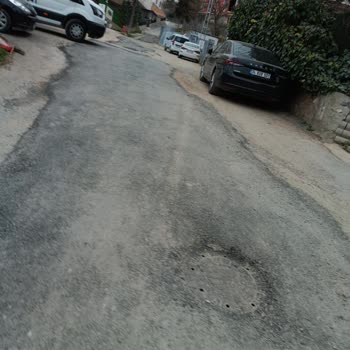 Şölen Sokak’ta Açık Kazı Alanı Acilen Kapatılmalı