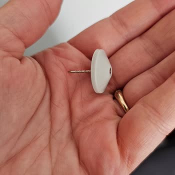 LCW Çankırı Mağazasında Çocuk Ayakkabısındaki Keskin Alarm Parçası Güvenlik İhmali