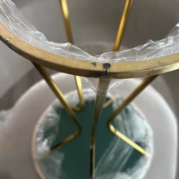 Ersan Kargo Mobilyalarda Taşımadan Kaynaklandığı Açıkça Belli Olan Ciddi Hasarlar Bulunuyor