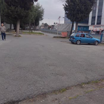 Bedaş Güngören Şubesinde Soğuk Havalarda Dışarıda Bekletilmek