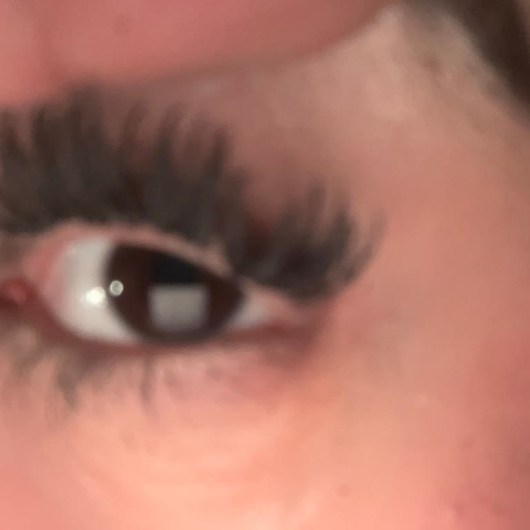 Mega Volume İpek Kirpikte Görülen Sonuç Ve Göz Ağrısı Nedeniyle İade Talebi