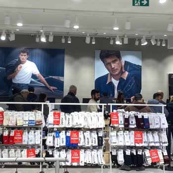 Mavi Mağazasının Tadilat Bilgilendirme Eksikliği Ve Uzun Sıra Sorunu