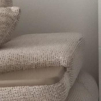 Boya Soyulan Ve Kumaşı Yırtılan Koltukta Firmadan Haksız Kesinti Talebi