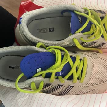 Adidas Ayakkabısındaki Üretim Hatası Değişim Talebi Reddedildi