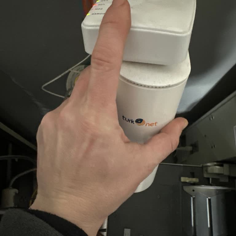 TurkNet İş Yerindeki 8 Günlük İnternet Kesintisi Ve Acil Çözüm Talebi