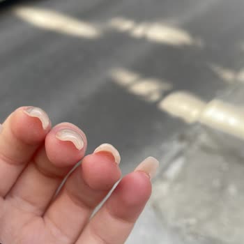 Jel Tırnak Uygulamasında Aşırı Kalın Ve Şekilsiz Sonuç İçin 1000 TL İade Talebi