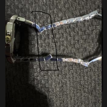 Yetkili Mağazada Saat Kordonunda Çizik Oluşması Ve Sorumluluk Reddi